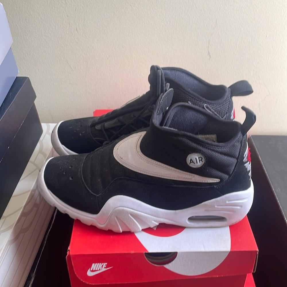 Selling 6/10 Nike air N’destrukt